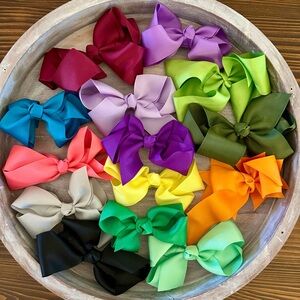 🎀 14 Medium Sized Colorful Girls Bows All New Claw Clip Bows